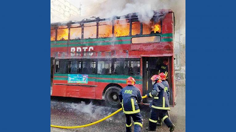 আবদুল্লাহপুরে বিআরটিসির দ্বিতল বাসে আগুন