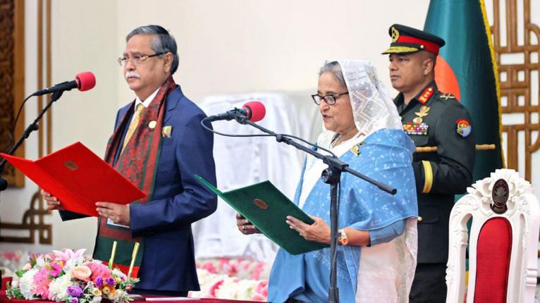 প্রধানমন্ত্রী হিসেবে পঞ্চমবার শপথ নিলেন শেখ হাসিনা