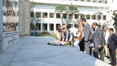 ঐতিহাসিক ৭ মার্চ উপলক্ষে ‘স্মৃতি চিরঞ্জীব’ স্মারকসৌধে প্রধান বিচারপতির শ্রদ্ধা