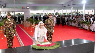 বঙ্গবন্ধুর জন্মবার্ষিকীতে তাঁর প্রতি শ্রদ্ধা নিবেদন প্রধানমন্ত্রীর