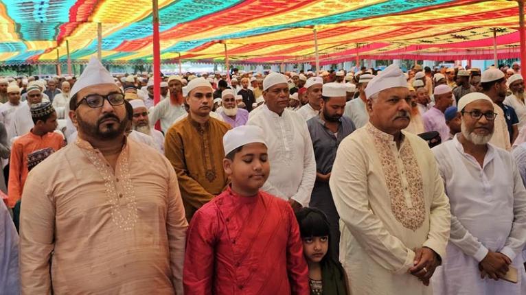 নিজ গ্রাম বৃশালিখায় ঈদের নামাজ আদায় করলেন ডেপুটি স্পীকার