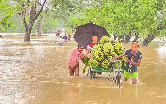 নিম্নাঞ্চল প্লাবিত হওয়ায় সাজেকে আটকা পড়ছে ৩ শতাধিক পর্যটক