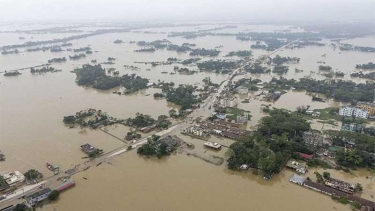 বন্যার্তদের পাশে দাঁড়াতে প্রধান উপদেষ্টার ত্রাণ তহবিলে অনুদান পাঠানোর আহ্বান