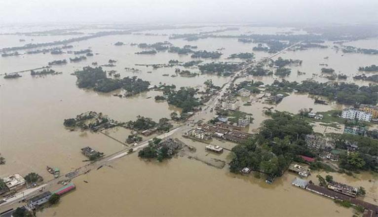 বন্যার্তদের পাশে দাঁড়াতে প্রধান উপদেষ্টার ত্রাণ তহবিলে অনুদান পাঠানোর আহ্বান