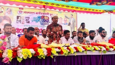 সোনারগাঁয়ে যুবদলের প্রতিষ্ঠা বাষির্কী উপলক্ষে বস্ত্র বিতরণ ও সভা