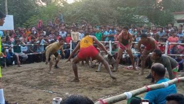 সরিষাবাড়ীতে গ্রাম বাংলার ঐতিহ্যবাহী হাডুডু খেলা দেখতে জনতার ঢল