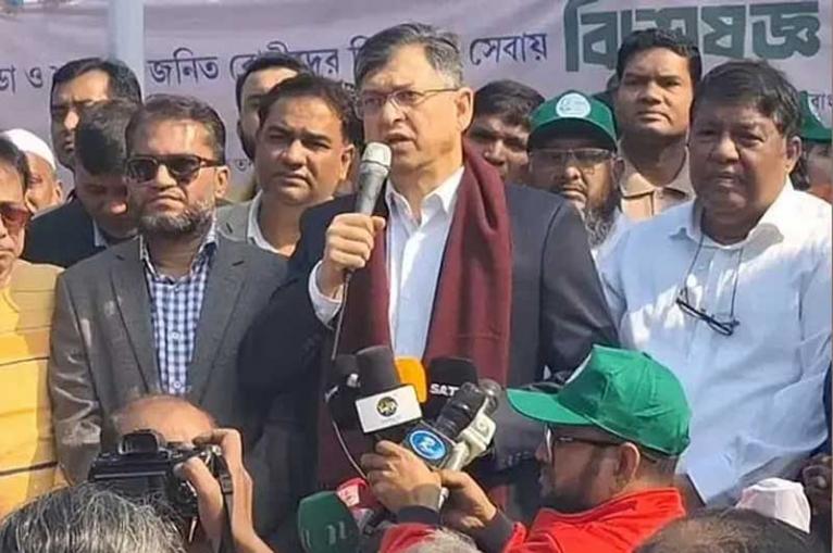 নির্বাচনের জন্য চার থেকে ছয় মাসের বেশি লাগার কথা নয়: সালাহউদ্দিন আহমেদ