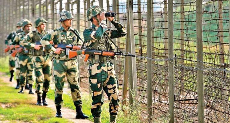 বিএসএফের ‘অপস অ্যালার্ট’ মহড়া চলছে বাংলাদেশ-ভারত সীমান্তে