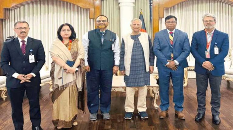 প্রধান উপদেষ্টার সঙ্গে ঢাবি উপাচার্যের সাক্ষাৎ