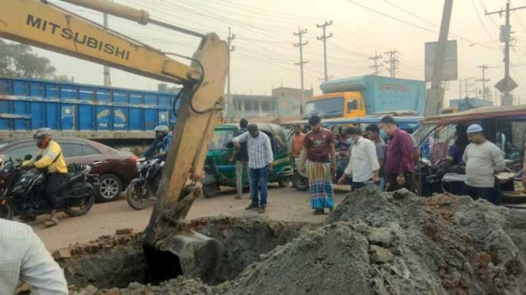 সোনারগাঁওয়ে তিতাসের অভিযান: ৯০০ অবৈধ সংযোগ বিচ্ছিন্ন