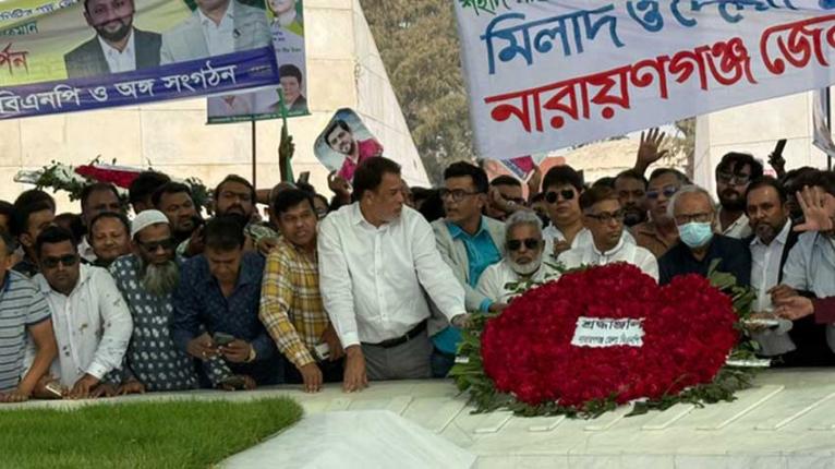 শেখ হাসিনা গোটা দেশকে আওয়ামী লুণ্ঠনের স্বর্গরাজ্য বানিয়েছিলেন