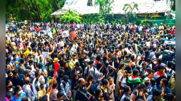 শিক্ষার্থীদের ‘মাদক মামলায় ফাঁসানোর’ হুমকি মুম্বাই পুলিশের