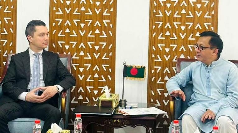 বাংলাদেশকে ‘কম দামে’ ইউরিয়া সার দিতে চায় রাশিয়া