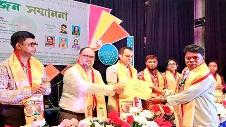 সুনামগঞ্জে পাঁচজন বিশিষ্ট সাংস্কৃতিক ব্যক্তিত্বকে সম্মাননা প্রদান