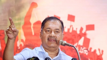 জুলাইয়ের আত্মত্যাগের চেতনাকে লাভজনক চেতনা বানাবেন না : তথ্যমন্ত্রী