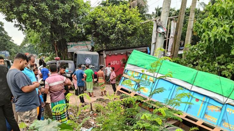 সোনারগাঁয়ে ট্রাকের ধাক্কায় পথচারী নিহত