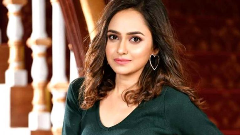 মুম্বইয়ে প্রথম কাজ বাস্তবায়িত হয়নি, কিন্তু ঘুরেছে মোড়, মিশমির ঝুলিতে একের পর এক কাজ, কী বললেন অভিনেত্রী?