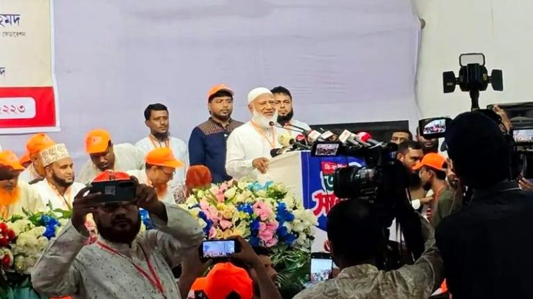 গণভোটের রায় অস্বীকার করা মানে জনগণকে অপমান করা: জামায়াত আমির