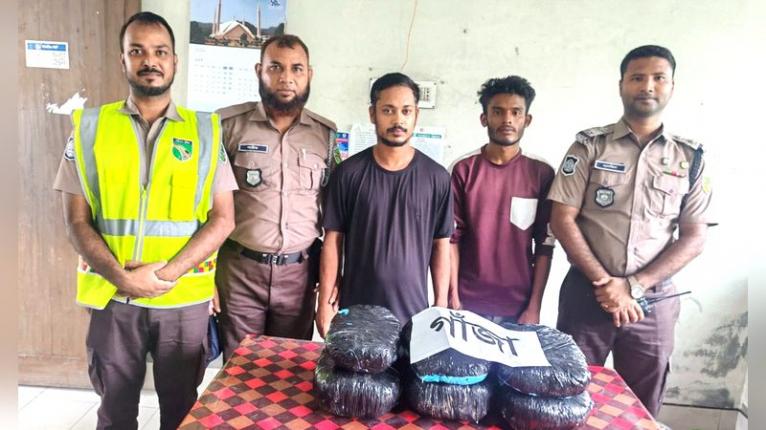 সোনারগাঁয়ে বাস থেকে ৯ কেজি গাঁজা উদ্ধার, গ্রেপ্তার ২