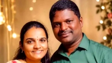 সন্তানদের আত্মীয়ের বাড়িতে রেখে নিজ বাড়িতে মা-বাবার আত্মহত্যা