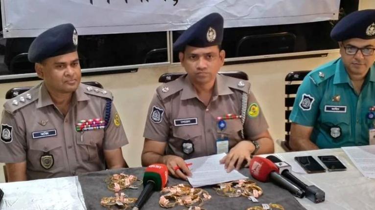 চট্টগ্রামে আত্মসাৎ করা ৯৯ ভরি স্বর্ণের চুড়ি উদ্ধার, গ্রেফতার ৬