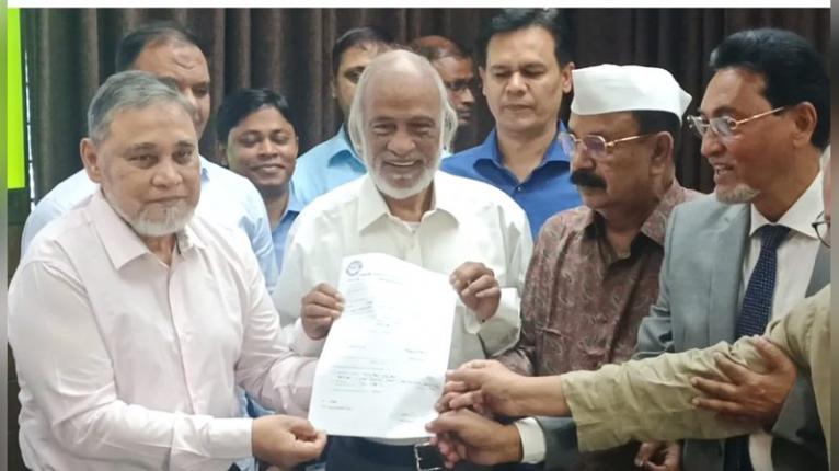 রাষ্ট্রপতি নির্বাচন : মির্জা ফখরুল ইসলাম আলমগীরের পক্ষে মনোনয়নপত্র জমা দিয়েছে বিএনপি