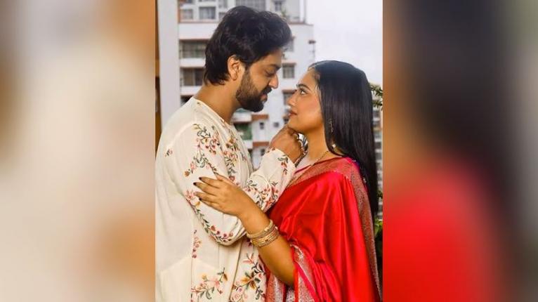 বাগদান সারলেন অনুভব-অনুশকা, বিয়ে কবে?