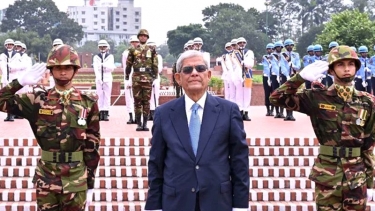 জাতীয় স্মৃতিসৌধে রাষ্ট্রপতির শ্রদ্ধা নিবেদন