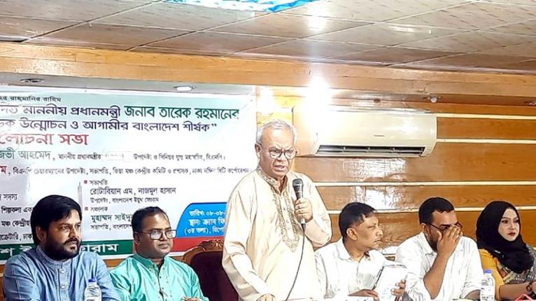 নানা অপপ্রচারের মাধ্যমে অনেকেই সরকারের কাজে বাধা সৃষ্টি করছে: রিজভী