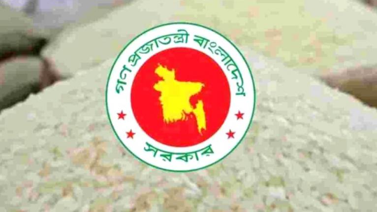 ১৫ টাকা কেজি দরে চাল পাচ্ছেন ৫৫ লাখ পরিবার