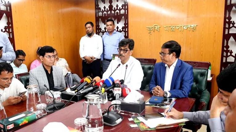 কৃষিপণ্য আমদানি নির্ভরতা থেকে পর্যায়ক্রমে বেরিয়ে আসবে দেশ : কৃষিমন্ত্রী