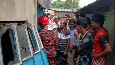 নারায়ণগঞ্জে গ্যাস বিস্ফোরণে শিশুসহ একই পরিবারের ৩ জন দগ্ধ