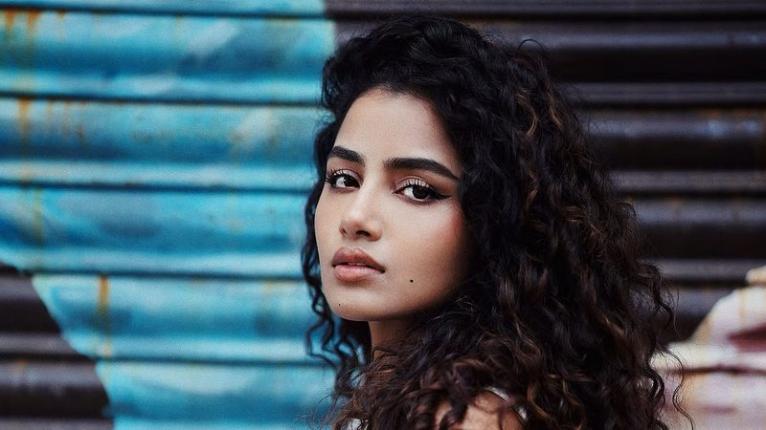 দুই বছরের সম্পর্কে ভয়াবহ নির্যাতনের কথা প্রকাশ্যে আনলেন অভিনেত্রী