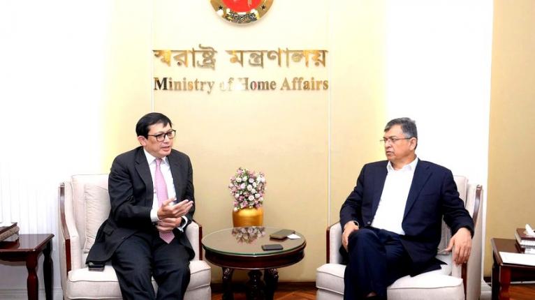স্বরাষ্ট্রমন্ত্রীর সাথে সিঙ্গাপুরের বিদায়ী চার্জ দ্য অ্যাফেয়ার্সের সাক্ষাৎ