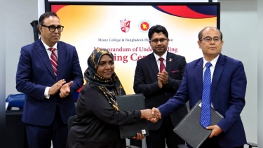 মালদ্বীপের মিয়ানজ কলেজকে ২১ হাজারের বেশি বীজ ও সামগ্রী উপহার দিল বাংলাদেশ