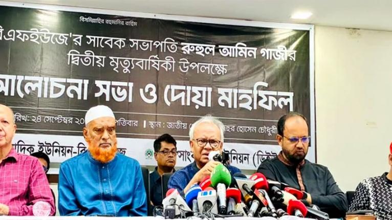 গণতন্ত্র ও স্বাধীনতা-সার্বভৌমত্ব রক্ষায় ঐক্যবদ্ধভাবে কাজ করতে হবে : রুহুল কবির রিজভী