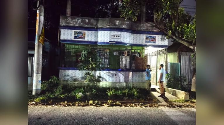 সুদের টাকা লেনদেন করতে গিয়ে নারীসহ জনতা হাতে আটক স্বপন সাহা, এলাকা জুড়ে চাঞ্চল্য