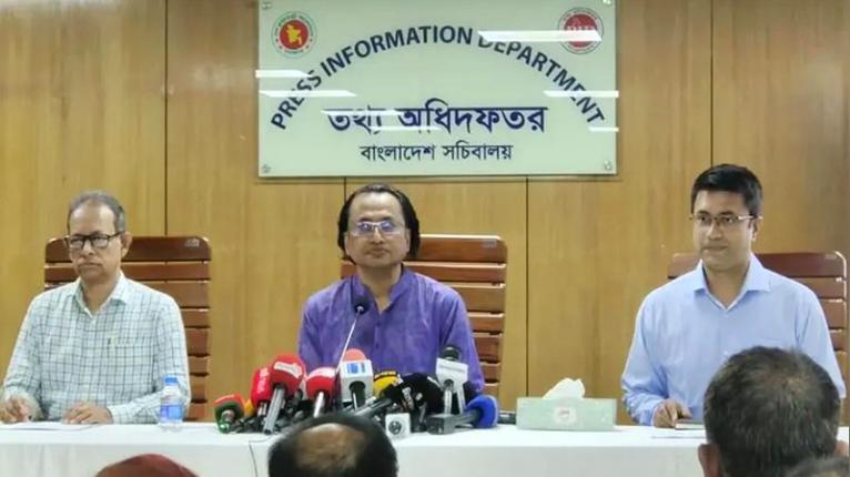 ভারতের গণমাধ্যমে হাসিনাকে এখনও কথা বলতে দেওয়া অপ্রত্যাশিত: তথ্য উপদেষ্টা
