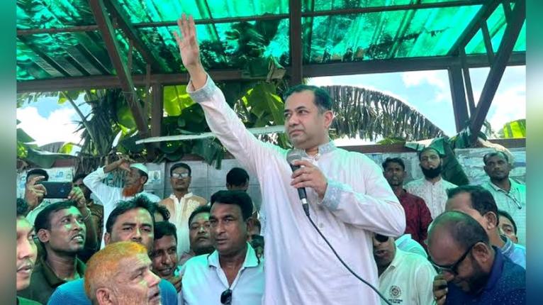 হুংকার দিয়েন না, সাহস থাকলে এখনই আসেন