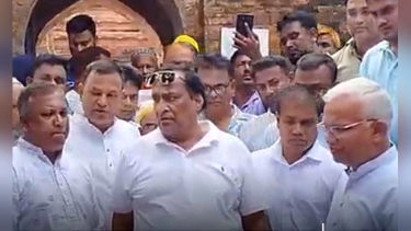 ঐতিহাসিক ঘোড়াঘাট দুর্গ ও সুজা মসজিদ পরিদর্শন করলেন দুই মন্ত্রী