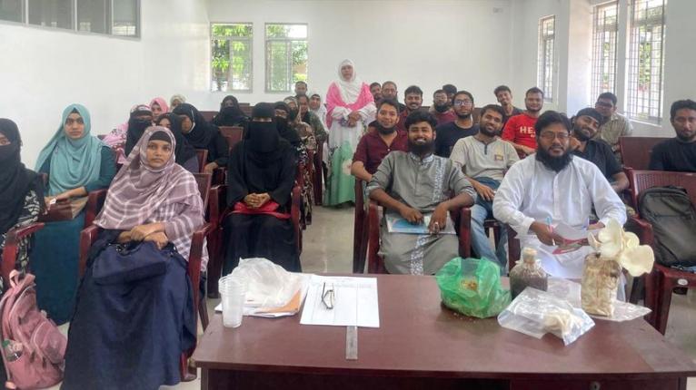 আত্মকর্মসংস্থানের নতুন সম্ভাবনা: নারায়ণগঞ্জ সদরে মাশরুম চাষ প্রশিক্ষণের ২য় ব্যাচ শুরু