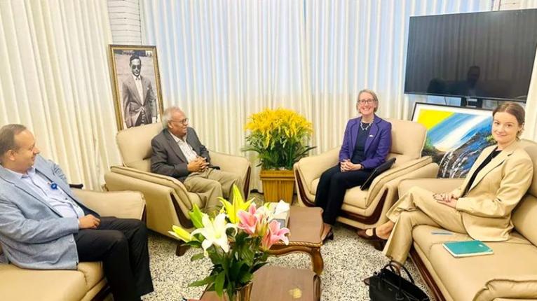 রুহুল কবির রিজভীর সঙ্গে ব্রিটিশ হাইকমিশনারের সৌজন্য সাক্ষাৎ