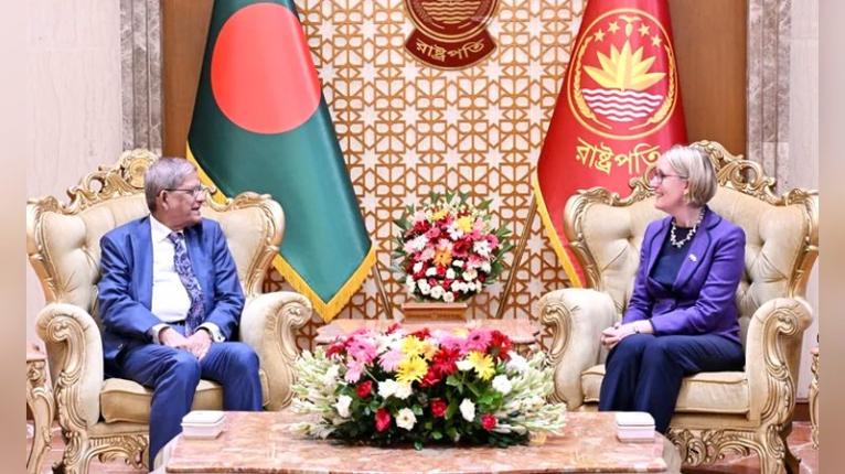 শিক্ষা, মানবসম্পদ উন্নয়ন, বিনিয়োগ ও প্রযুক্তি খাতে যুক্তরাজ্যের সহযোগিতা জোরদারের আহ্বান রাষ্ট্রপতির