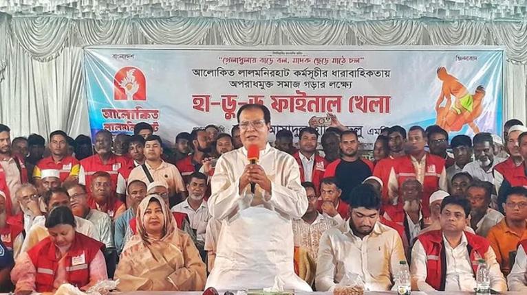 মানুষের সঙ্গে কাজের সম্পৃক্ততাই আমাকে ক্লান্ত হতে দেয় না: ত্রাণমন্ত্রী