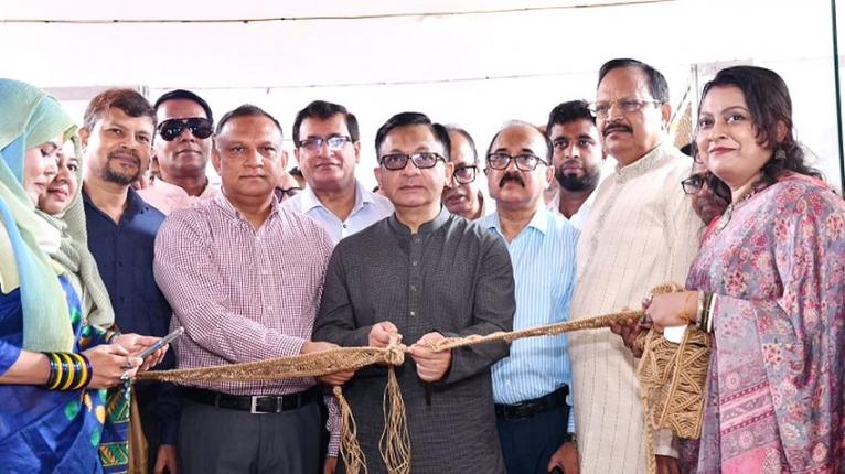 সোনালি আঁশে সর্বোচ্চ মূল্য সংযোজন, দেশ-বিদেশে বাজার সম্প্রসারণই লক্ষ্য - বস্ত্র ও পাট মন্ত্রী