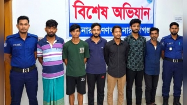 সোনারগাঁয়ে ডাকাতির প্রস্তুতিকালে অস্ত্র-সিএনজিসহ গ্রেপ্তার ৬