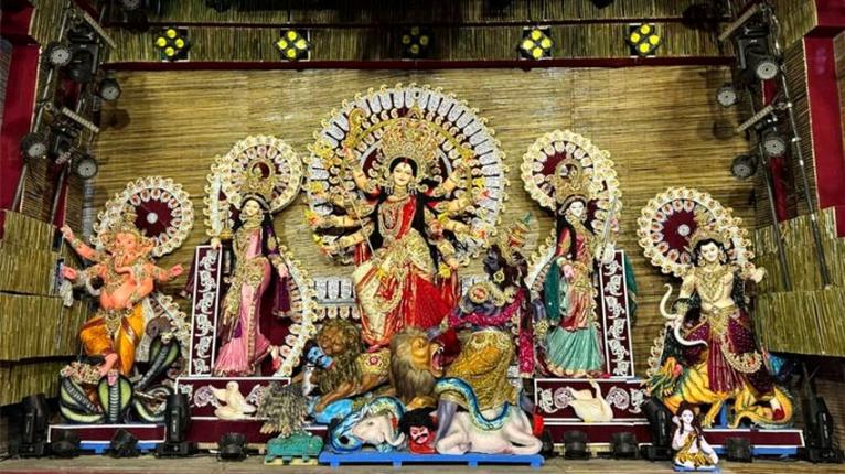 মহাষষ্ঠীতে শুরু দুর্গোৎসব, উৎসবমুখর নারায়ণগঞ্জ