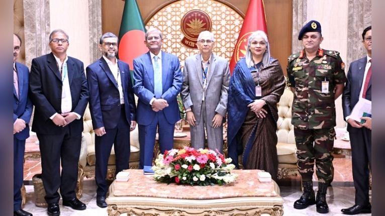 সুবিধাবঞ্চিত শিক্ষার্থীদের সহায়তা অব্যাহত ও শিক্ষার মান সমুন্নত রাখার আহ্বান রাষ্ট্রপতির