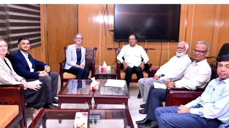 দুর্যোগ ব্যবস্থাপনা ও ত্রাণ মন্ত্রীর সাথে বৃটিশ হাইকমিশনারের সাক্ষাৎ
