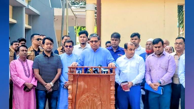 ধর্ম-বর্ণ নির্বিশেষে সব জনগোষ্ঠীকে নিয়ে রাজনীতি করতে চায় বিএনপি: মীর শাহে আলম